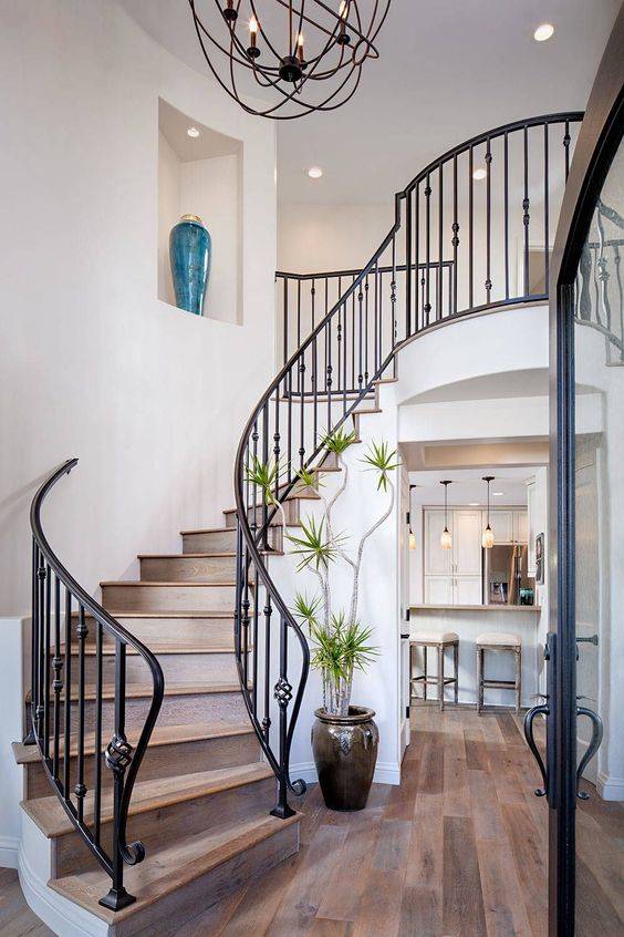 Идеи дизайна лестницы в частном доме
